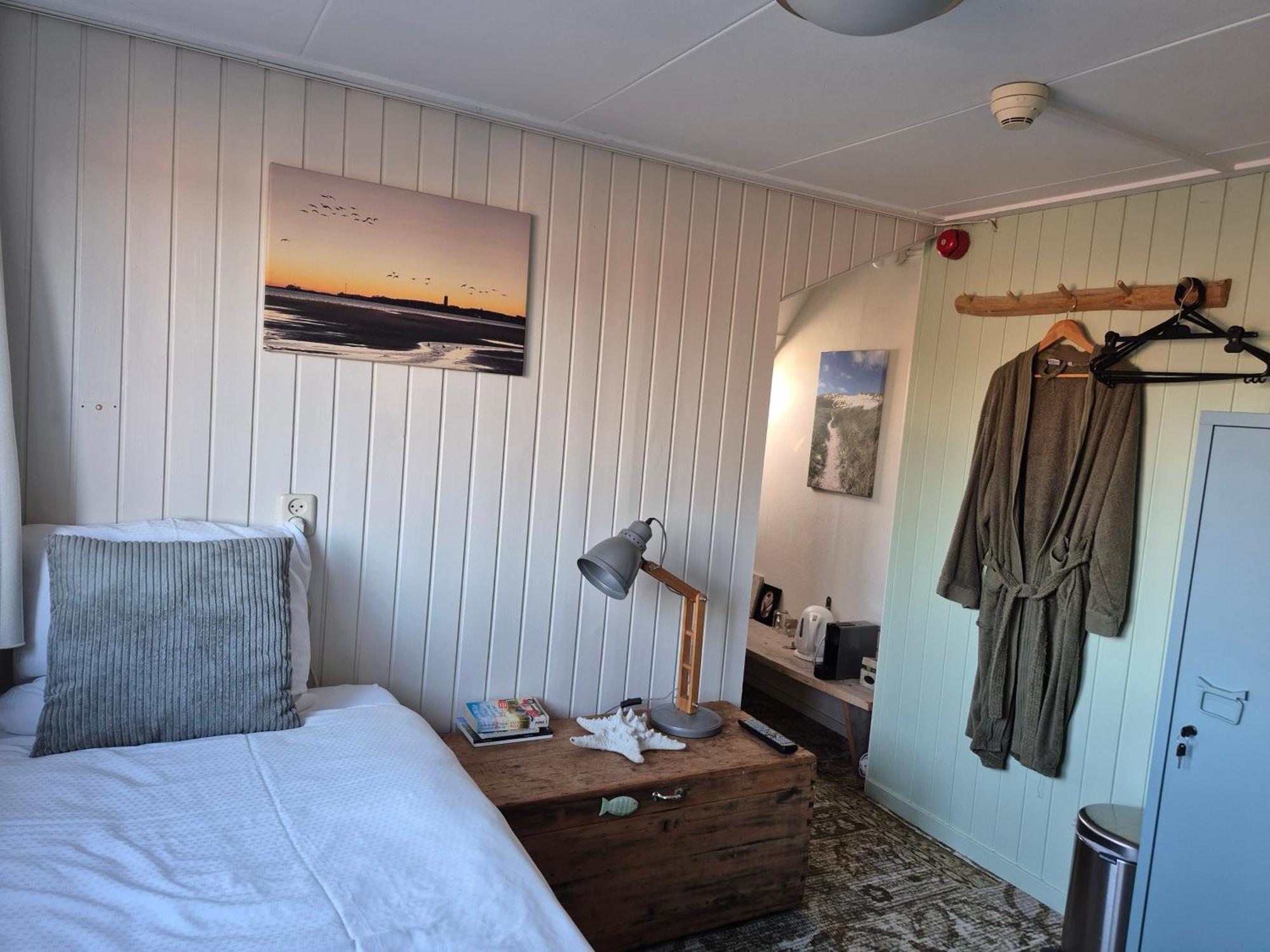 B&B De Wadvaarder Midsland Kültér fotó